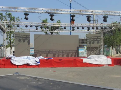 LED全彩顯示屏能否使用太陽能？